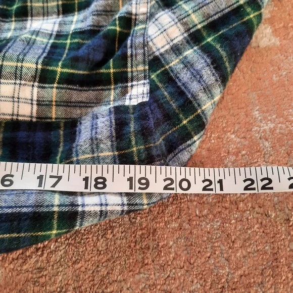 L.L.Bean plaid flannel traditional fit shirt - Picture 6 of 9